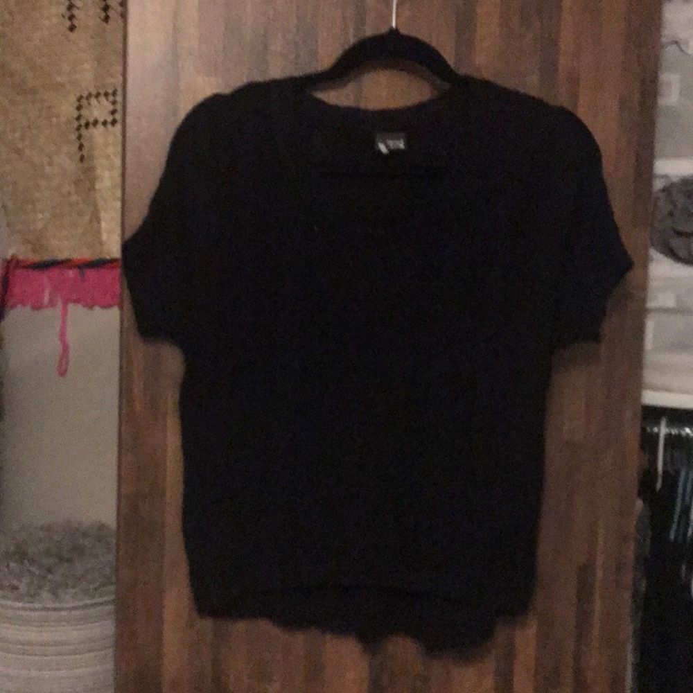 Black short sleeve sweater